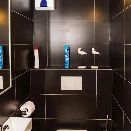 Attractive On 6th Floor Apartman