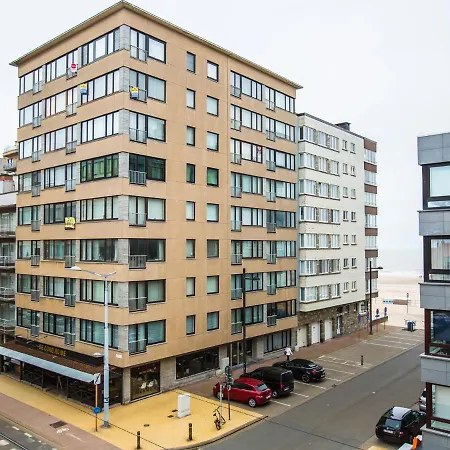 Attractive On 6th Floor Apartman *